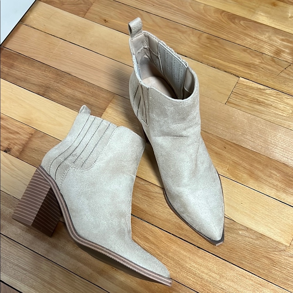 Women's Cream Ankle Boots